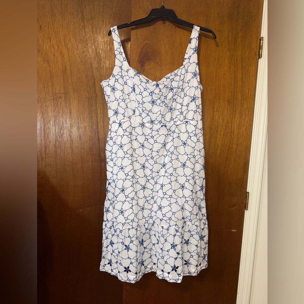 🐠 Draper James Blue and White Textured dress